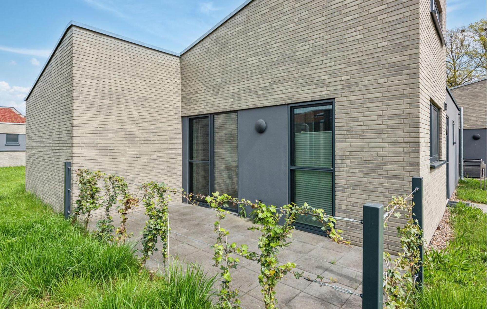 Lovely Home In Lembruch-Duemmer See With Wifi Bagian luar foto